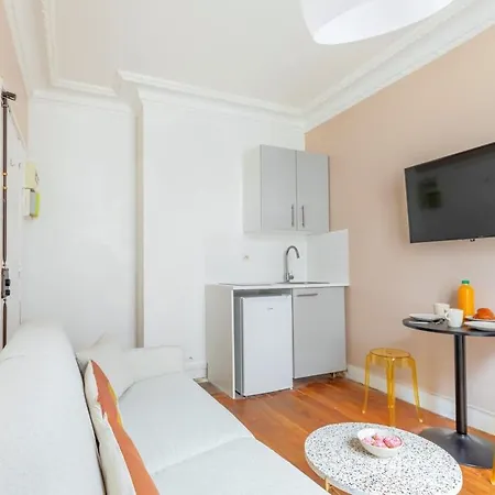 Appartement Joli 2 Pièces Dans Un Beau Quartier De Paris-ii