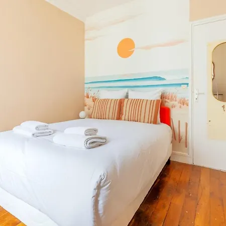 Joli 2 Pièces Dans Un Beau Quartier De Paris-ii